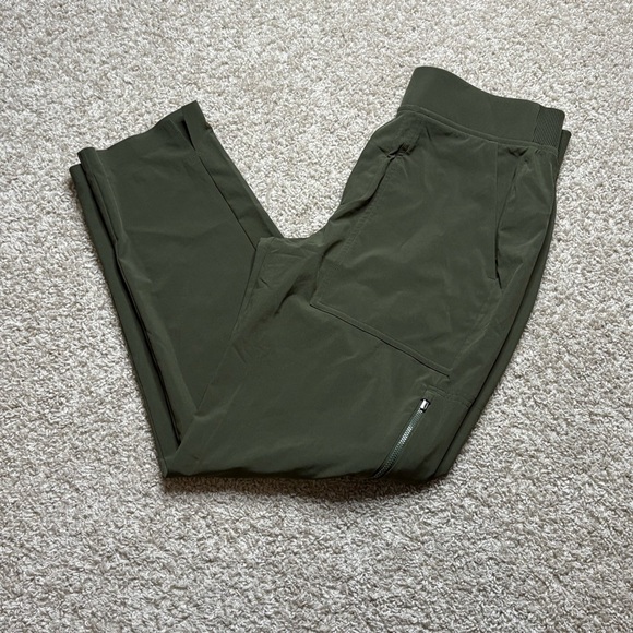 Athleta Brooklyn Ankle Utility Pant - Picture 1 of 5